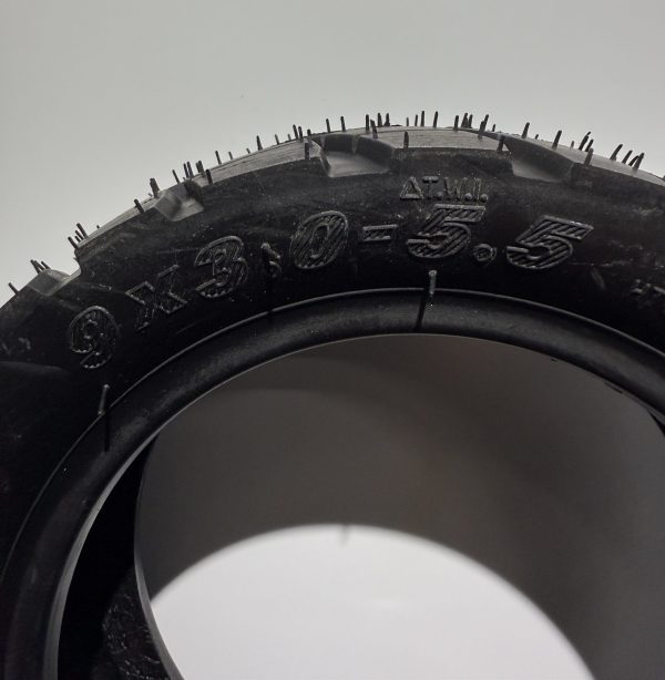 9 x 3.0 - 5.5 Off Road Tyre - Image 3