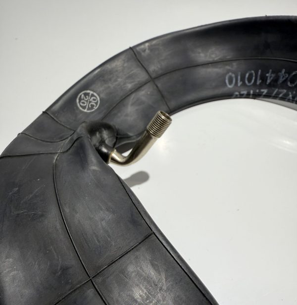 10 x 2.125 Inner Tube 90° Valve - Image 2