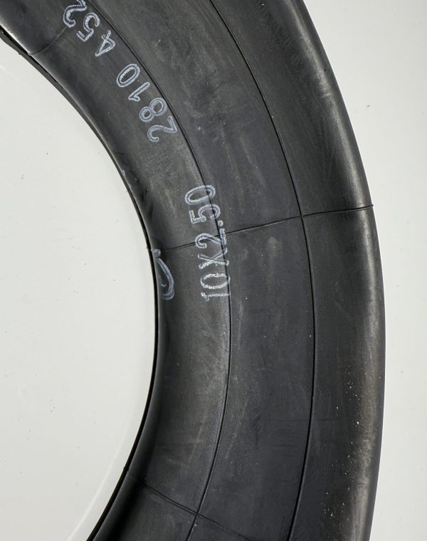 10 x 2.5 Inner Tube Straight Valve - Image 3
